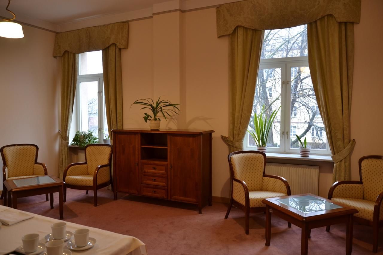 Отель Hotel Łazienkowski Варшава-37